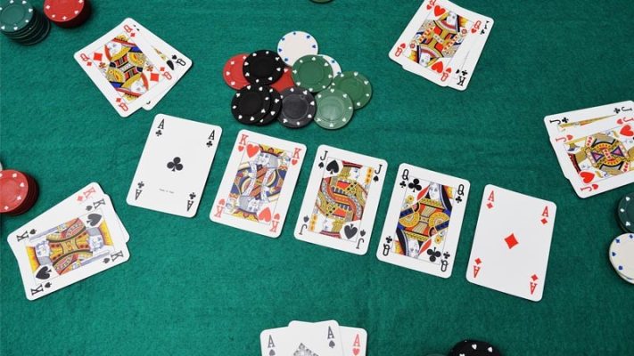 Cù Lũ Poker Là Gì? Mẹo Chơi Poker Cực Hay Từ Các Chuyên Gia 3 6
