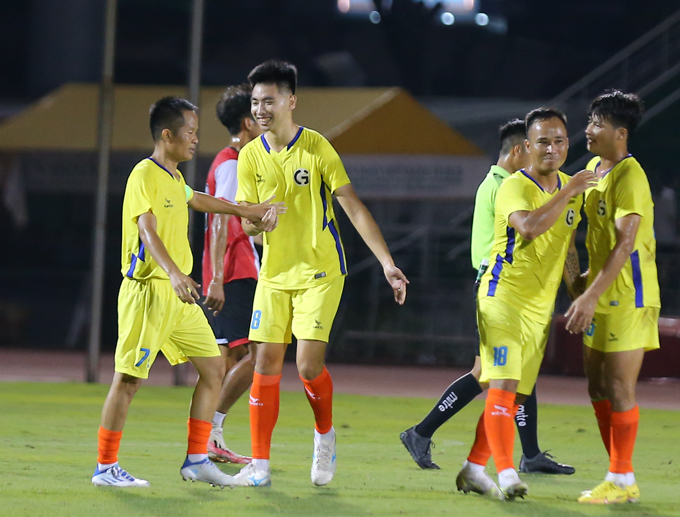 Kharkiv FC khiến bất kỳ đội bóng nào cũng phải nghi ngờ Kharkiv FC - Xứng danh PSG của đội bóng phủi Sài Thành
