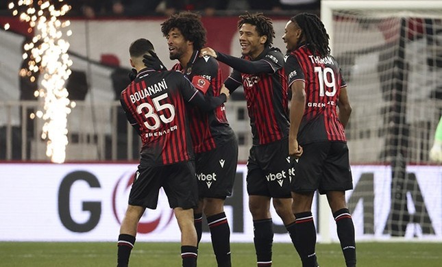 Đội bóng Ligue 1 dính vấn đề phim nóng