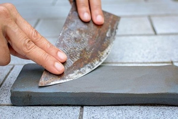 Con dao là số mấy? Nằm mơ thấy mình cầm dao đâm người thì nên đặt cược vào con số nào?