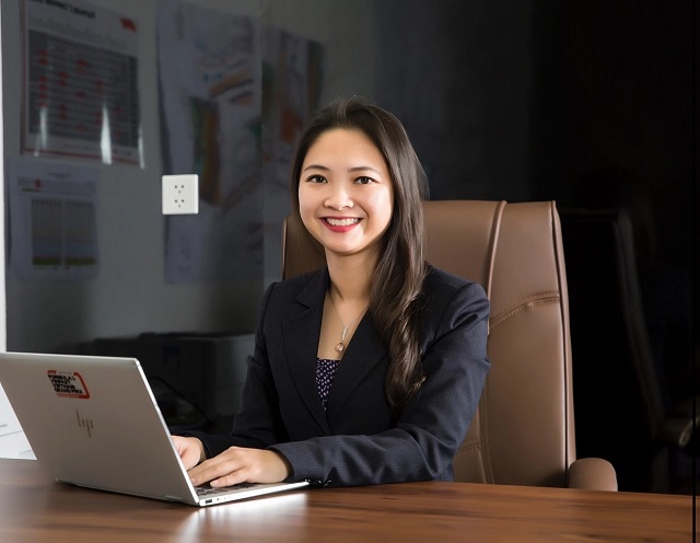 Bàn giám đốc phải toát lên thái độ của người lãnh đạo