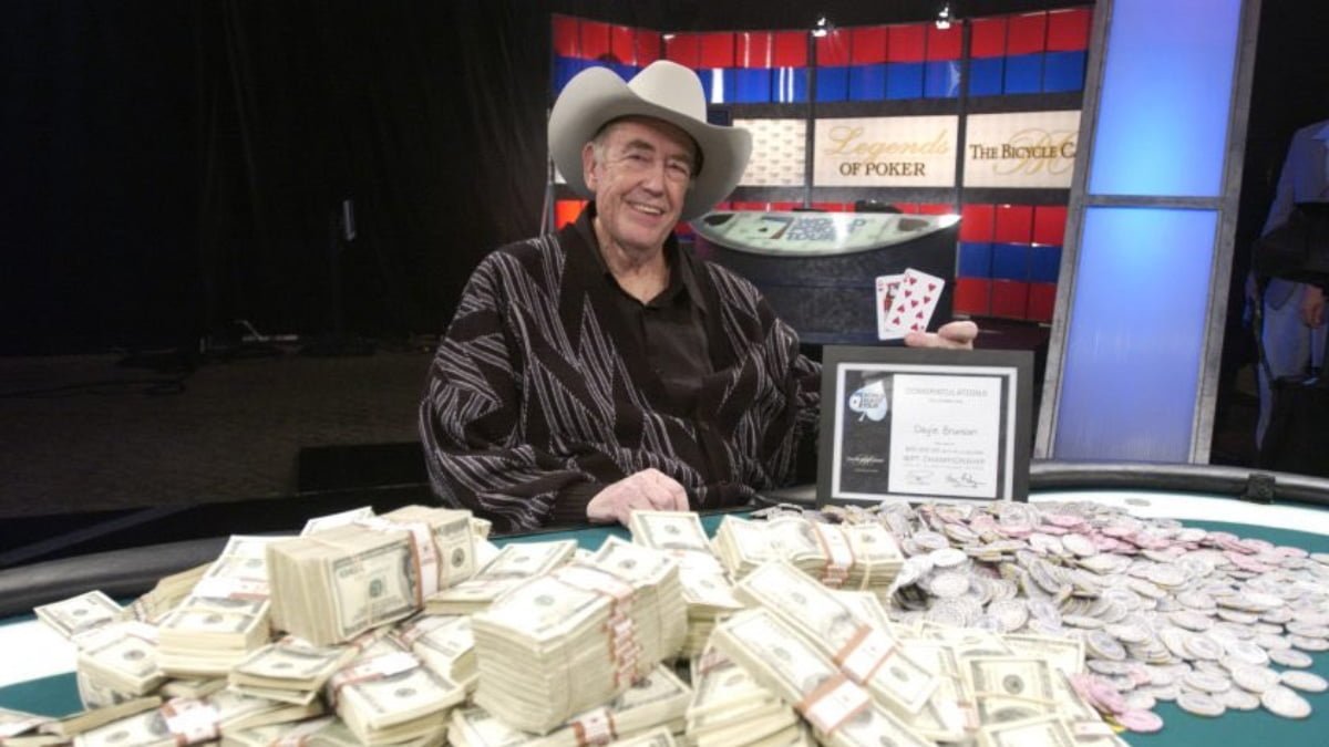 Sự nghiệp poker vĩ đại của Doyle Brunson Huyền thoại Poker thế giới Doyle Brunson qua đời ở tuổi 89