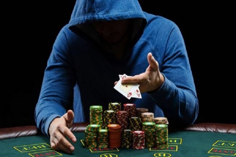 Phân Loại Người Chơi Poker: Bí Quyết Giành Cơ Hội Chiến Thắng 2 Phân loại người chơi poker dựa trên lối chơi để đối phó hiệu quả