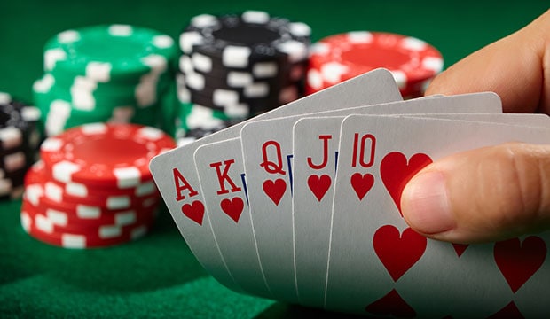 Check Raise trong Poker là gì? Thời điểm sử dụng hiệu quả - Sen88 net