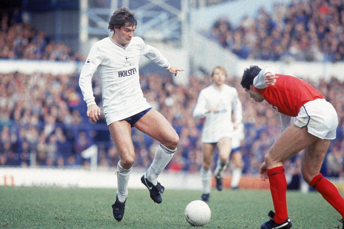 Glenn Hoddle không phải là cầu thủ hạng sang, anh ấy là món quà của Chúa và toàn bộ thế giới bóng đá đều mong muốn anh ấy hồi phục | London Evening Standard | Evening Standard