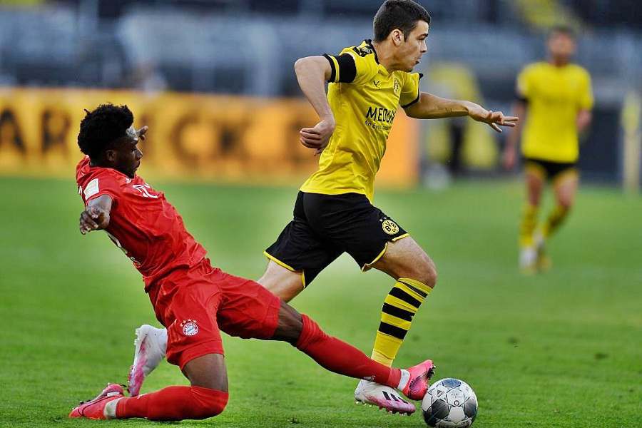 Hướng dẫn cách chơi wingback trên sân bóng 7 người cho người mới bắt đầu