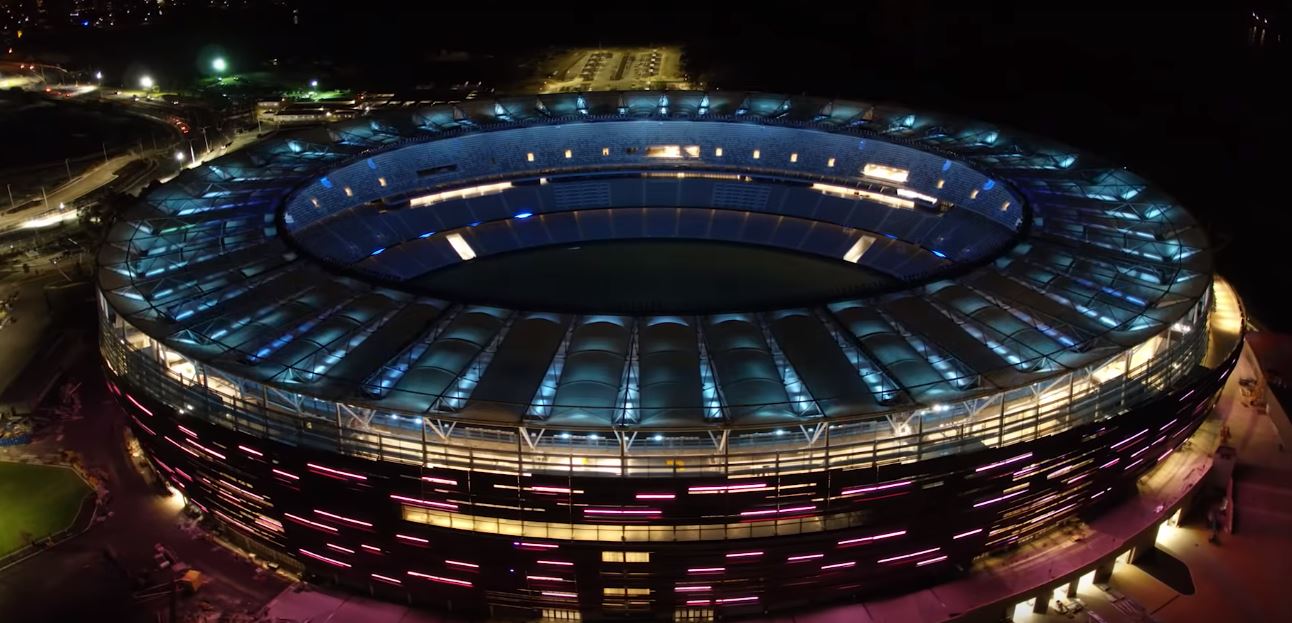 TOP 8 Sân Bóng Đá Đẹp Nhất Thế Giới Có Thể Bạn Chưa Biết 1 Sân vận động Optus Sân vận động Optus ở Úc được chiếu sáng bằng 15.000 đèn LED